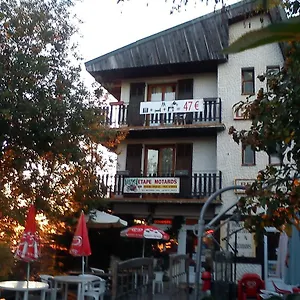 Les Chamois Hotel