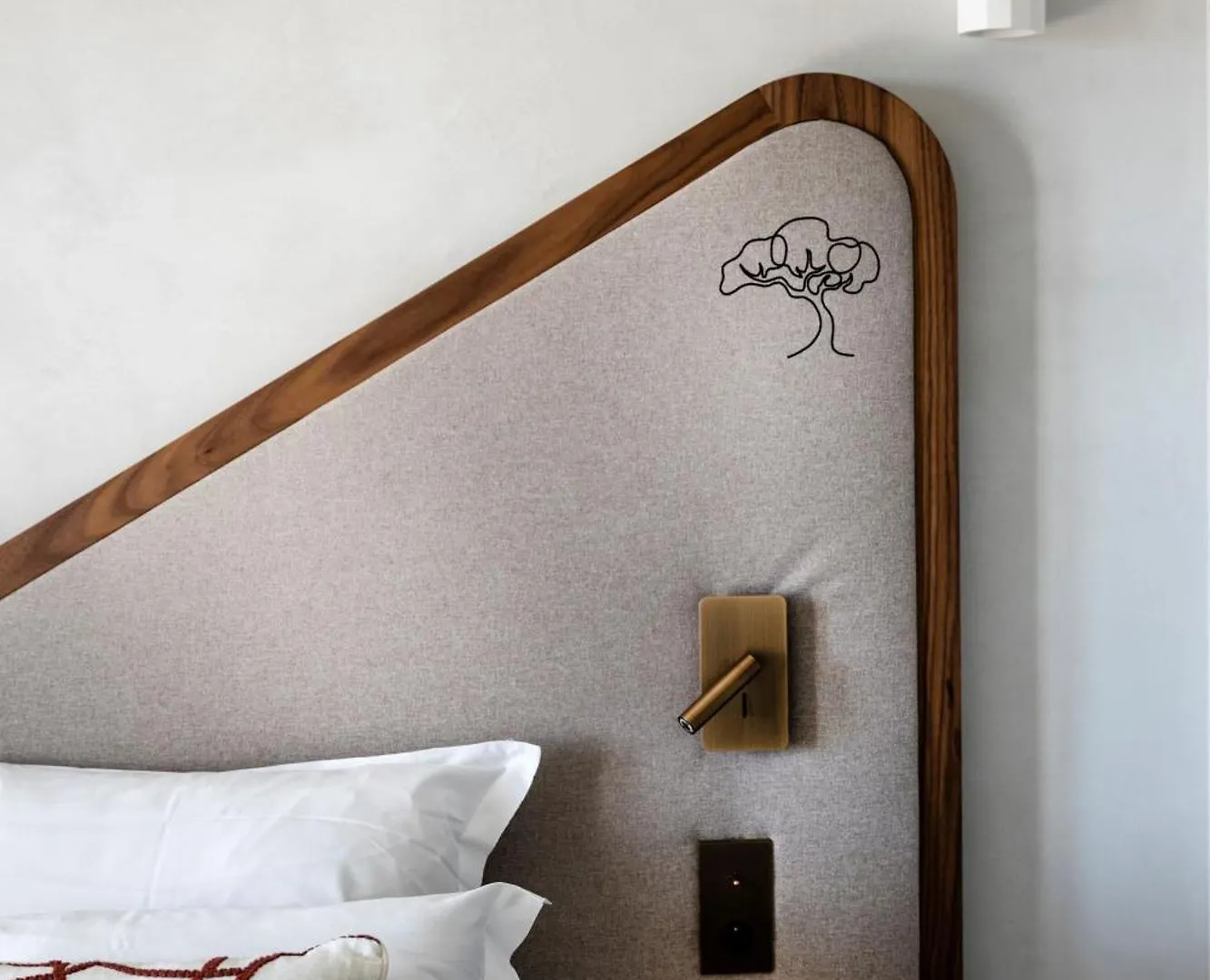 Hôtel du Parc Cavalaire-sur-Mer 4*,